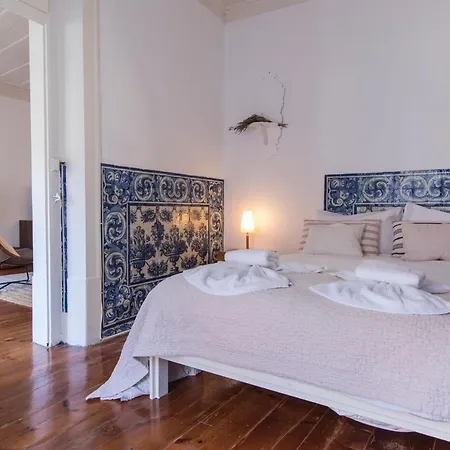 Lovelystay - Chiado 2 Bedroom Charm! Daire